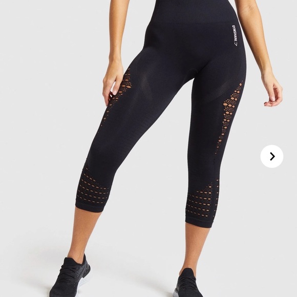 Gymshark Pants - Gymshark black seamless Capri leggings